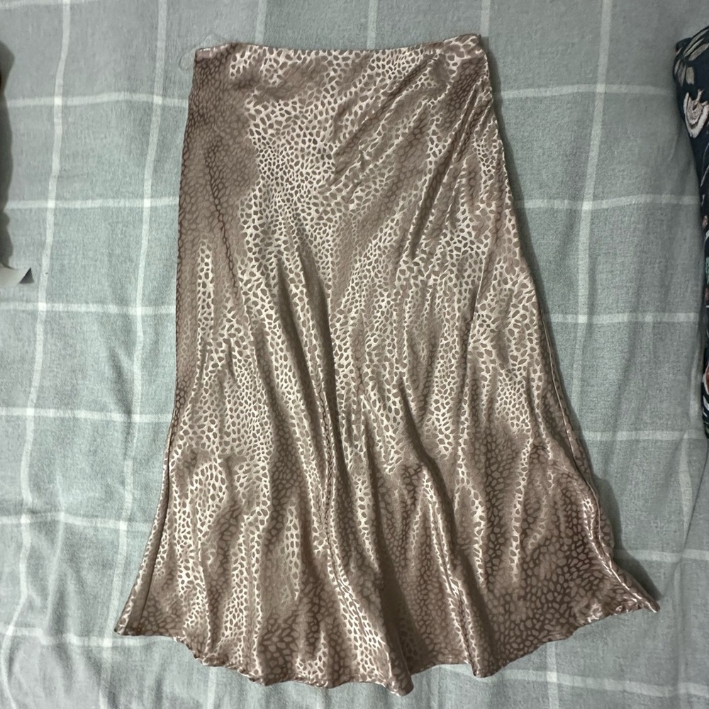 Satin skirt